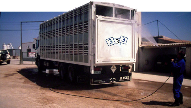 Desinfektion eines Viehtransporters
